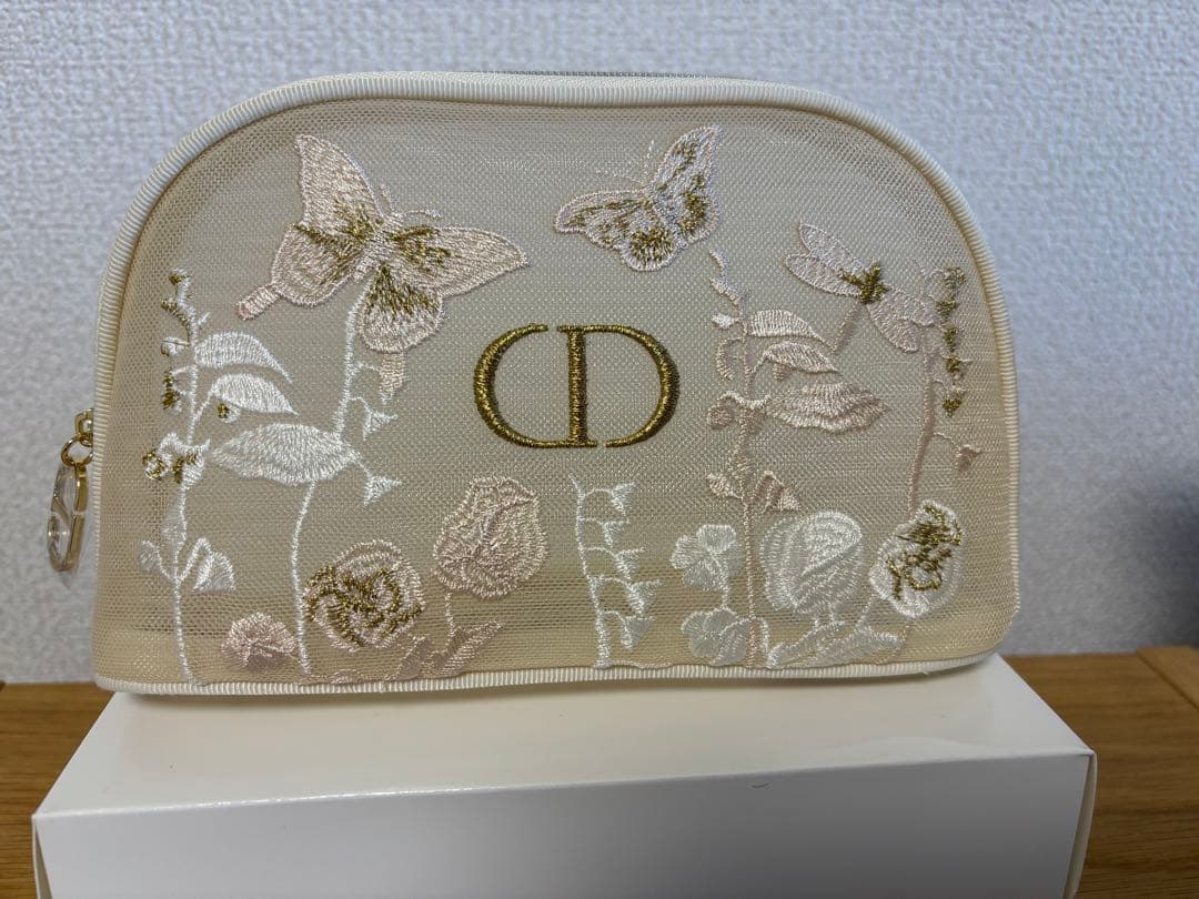 DIOR 刺繍ポーチ ノベルティ 母の日 マザーズデイポーチとシール