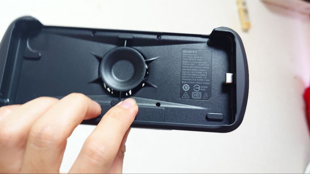 【新品未使用】【美品】SONY Xperia Stream ゲーム用アクセサリー