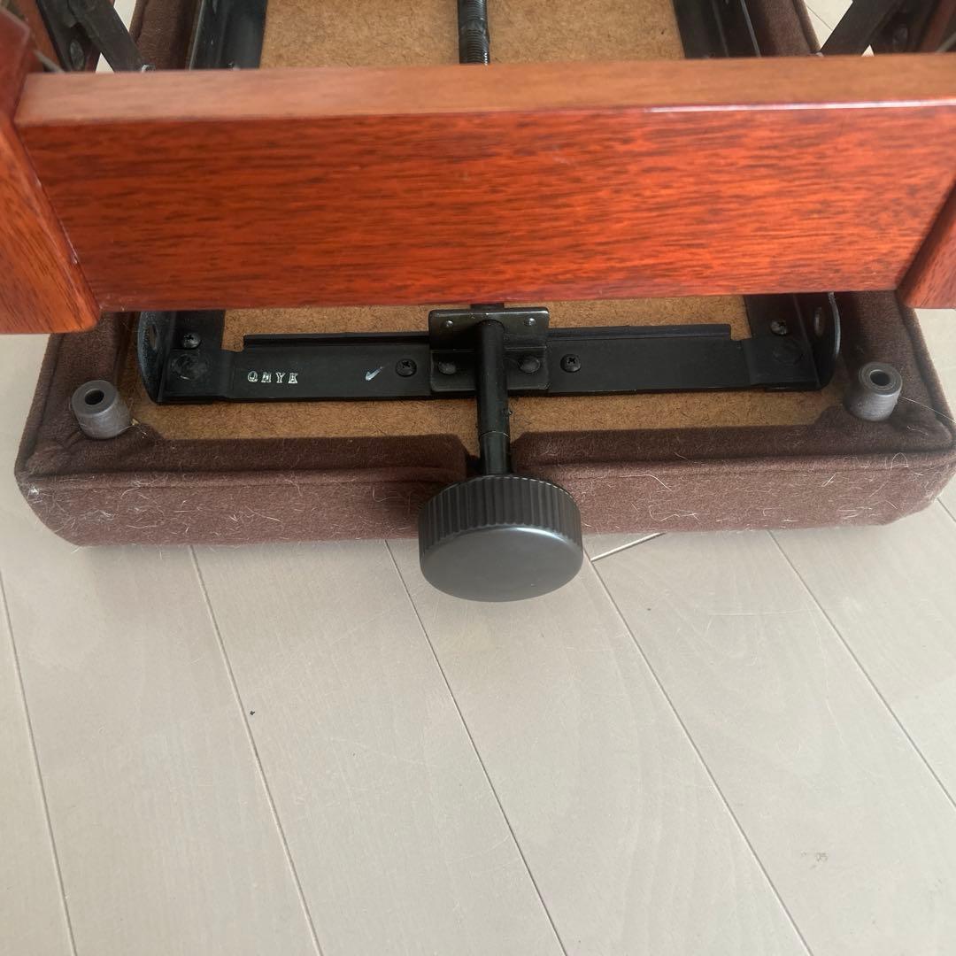 3/18までの特価品です！YAMAHAピアノ椅子（ネコ脚）