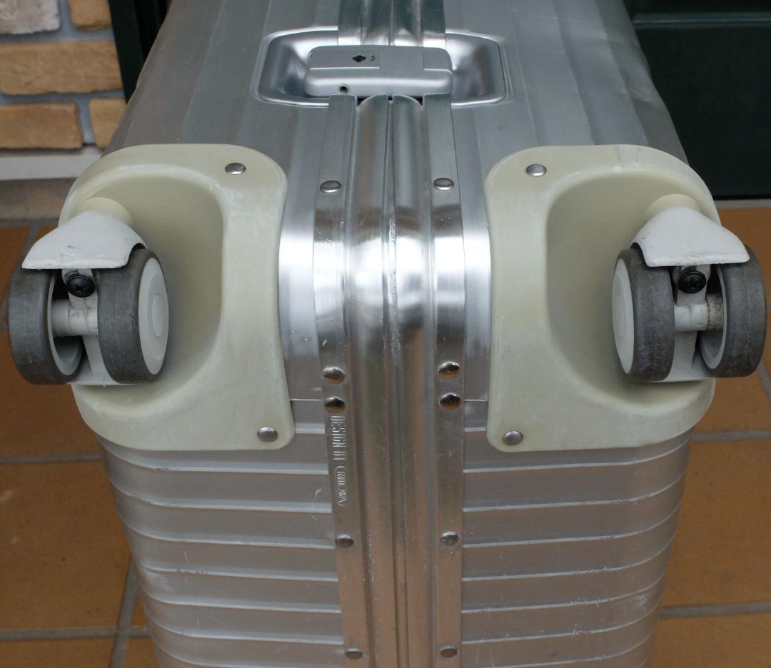 リモア 931.77『トパーズ』ジャンボ 2＋4輪プルタブ・ケース 104L