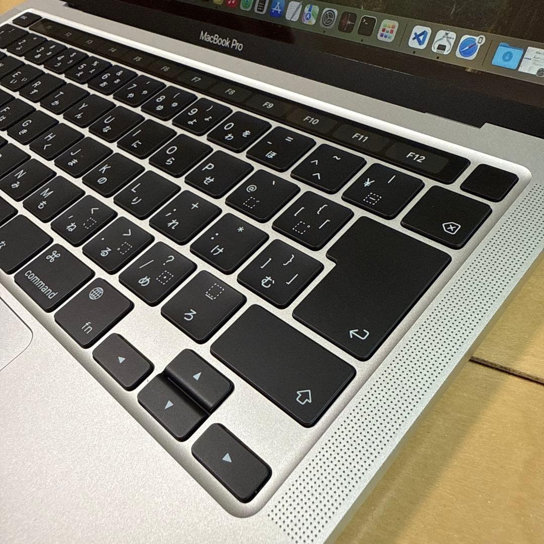 MacBook Pro 2022 M2 13インチ 256GB タッチバー搭載