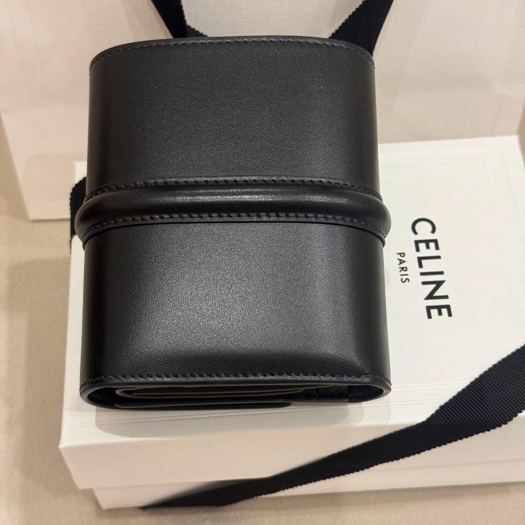 CELINE 財布 スモール トリフォールドウォレット 16（セーズ）