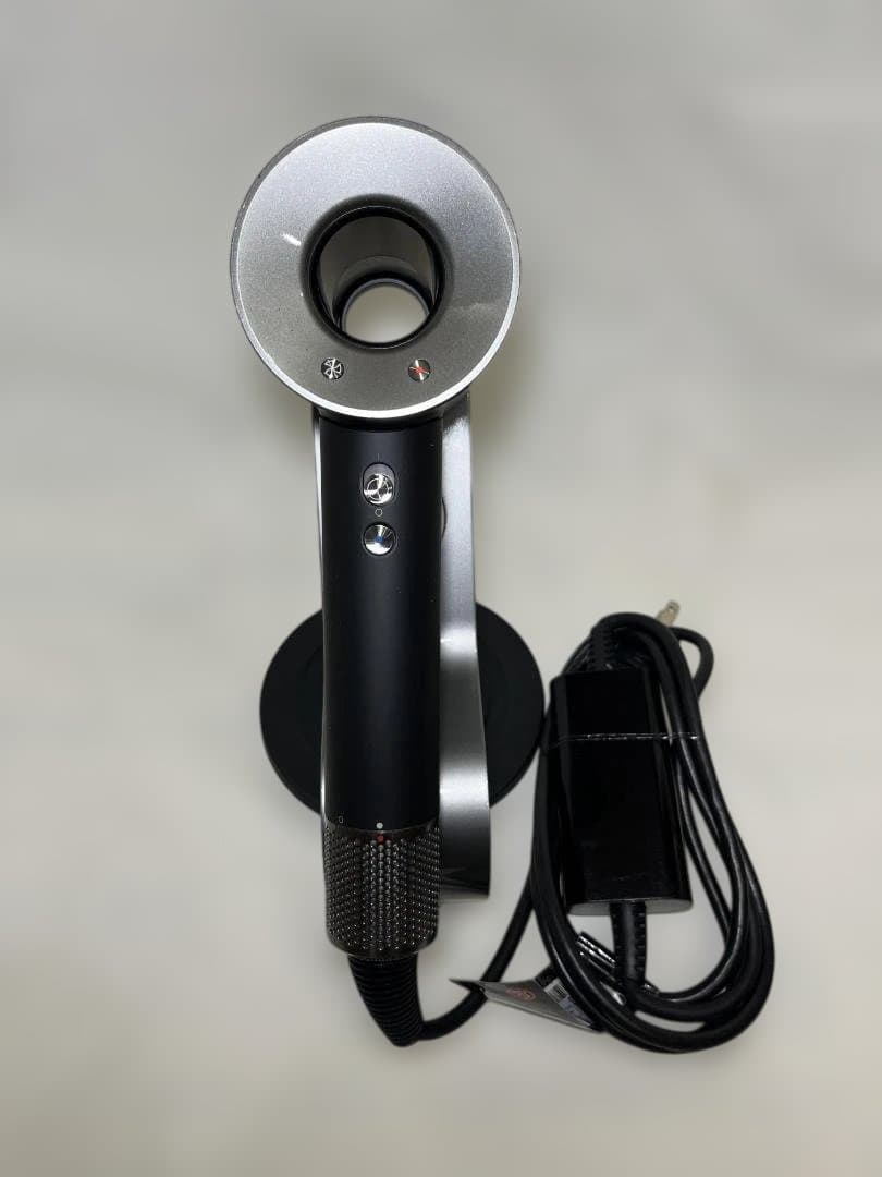dyson supersonic ヘアドライヤー Black＋スタンド（未使用）