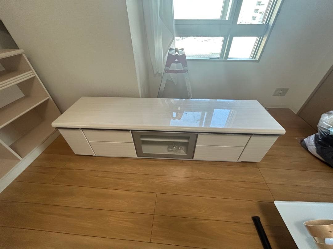 テレビ台(ローボードポスティア 175 WH)