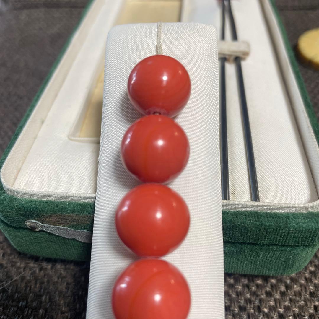 緒締 根付 緒締玉 サンゴ？珊瑚　銀簪髪飾り　珊瑚ルース昭和レトロ　古美術提げ物