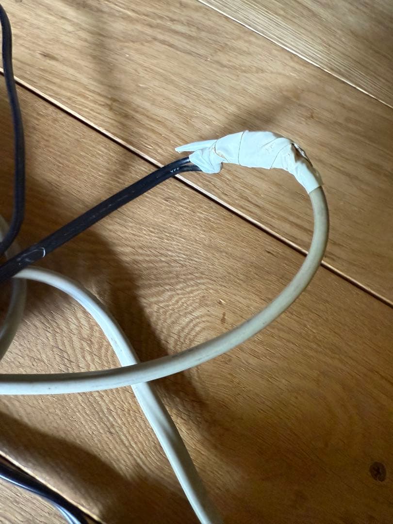 昭和レトロ　喫茶店　照明　チューリップ　イエロー　ペンダントライト　キッチン