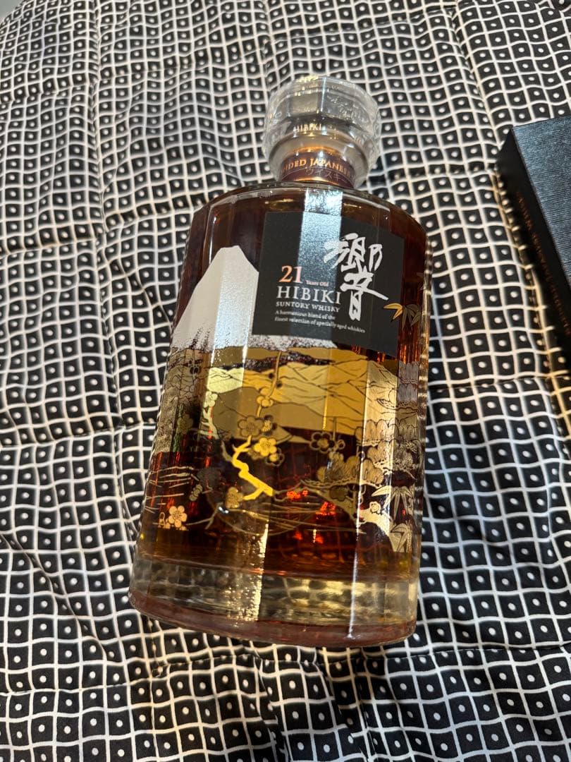 値下げ！SUNTORY 響21年 花鳥風月 意匠ボトル 700ml 空港限定