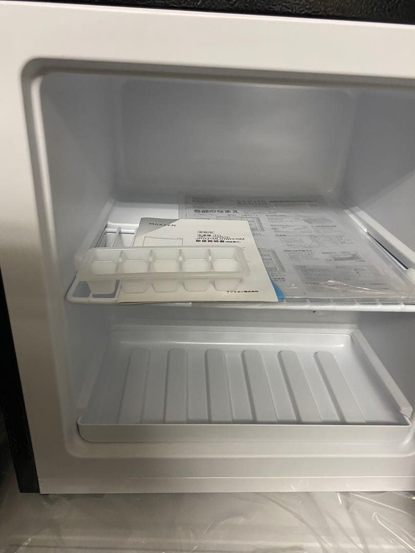 31L冷凍・冷蔵庫 （MAXZEN 前開き冷凍庫 JR031ML01GM）