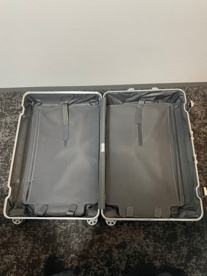 RIMOWA リモワ　スーツケース　オリジナルチェックイン　L 86L シルバー