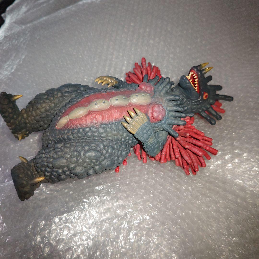 大怪獣シリーズ　ウルトラマンエース　ベロクロン　フィギュア　現状品