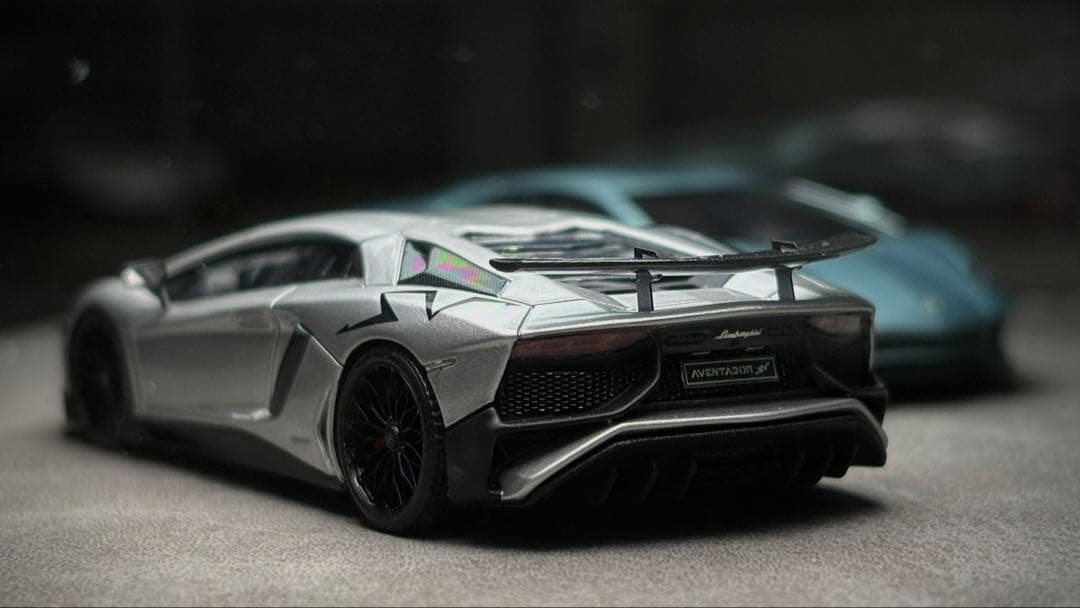 Tardis 1/64 ランボルギーニ　アヴェンタドールsv シルバー