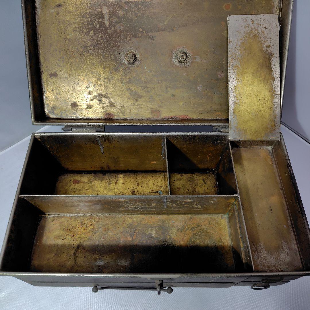 真鍮製収納ボックス 仕切り付き