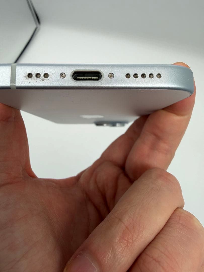 【美品】iPhone15 128GB ホワイト