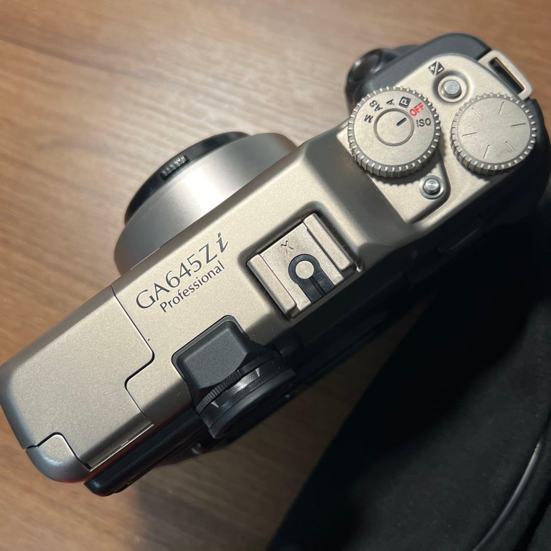 フィルムカメラ fujifilm ga645zi