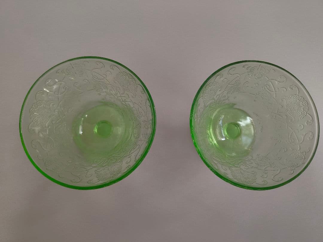 ウランガラス　シャーベットグラス　２つ