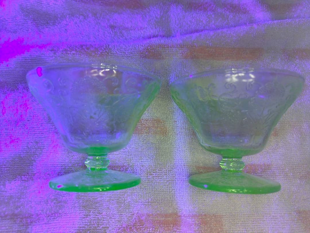 ウランガラス　シャーベットグラス　２つ