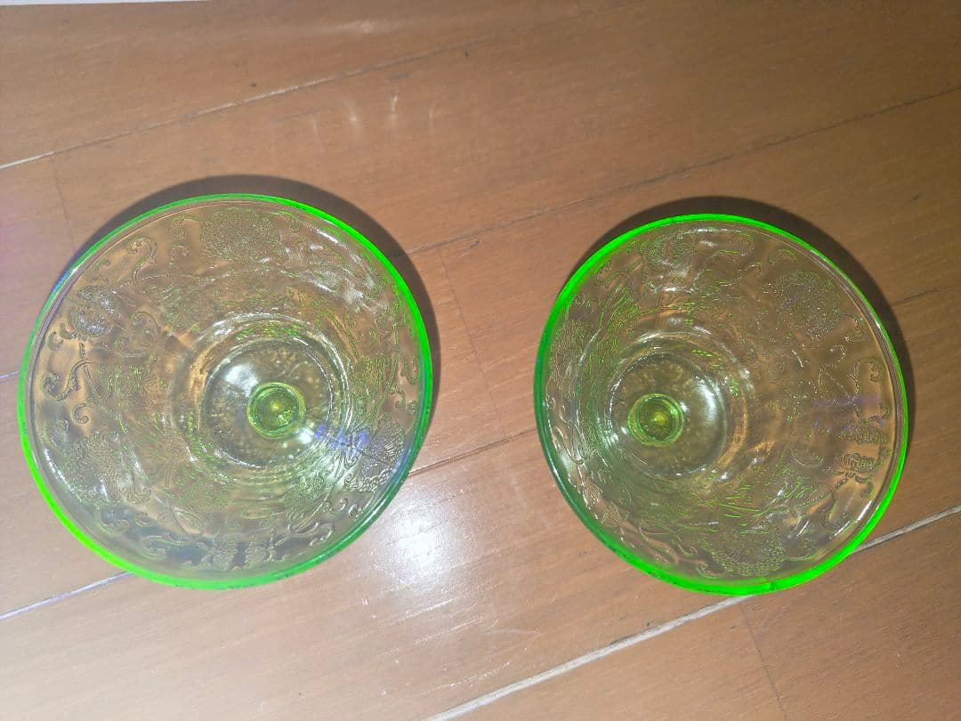 ウランガラス　シャーベットグラス　２つ