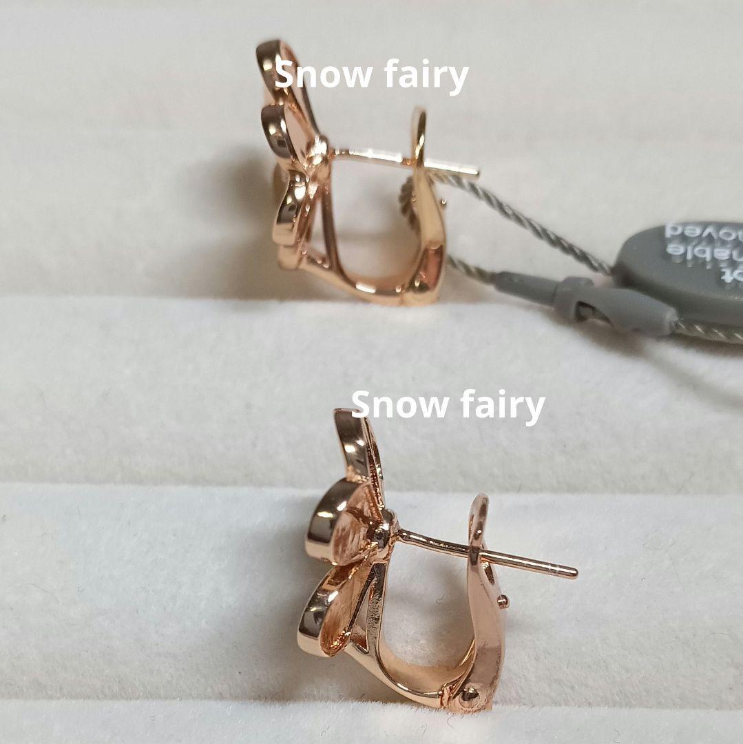 訳あり　三つ葉ピアス　フラワーピアス　 1ストーン付き　ピンクゴールドカラー