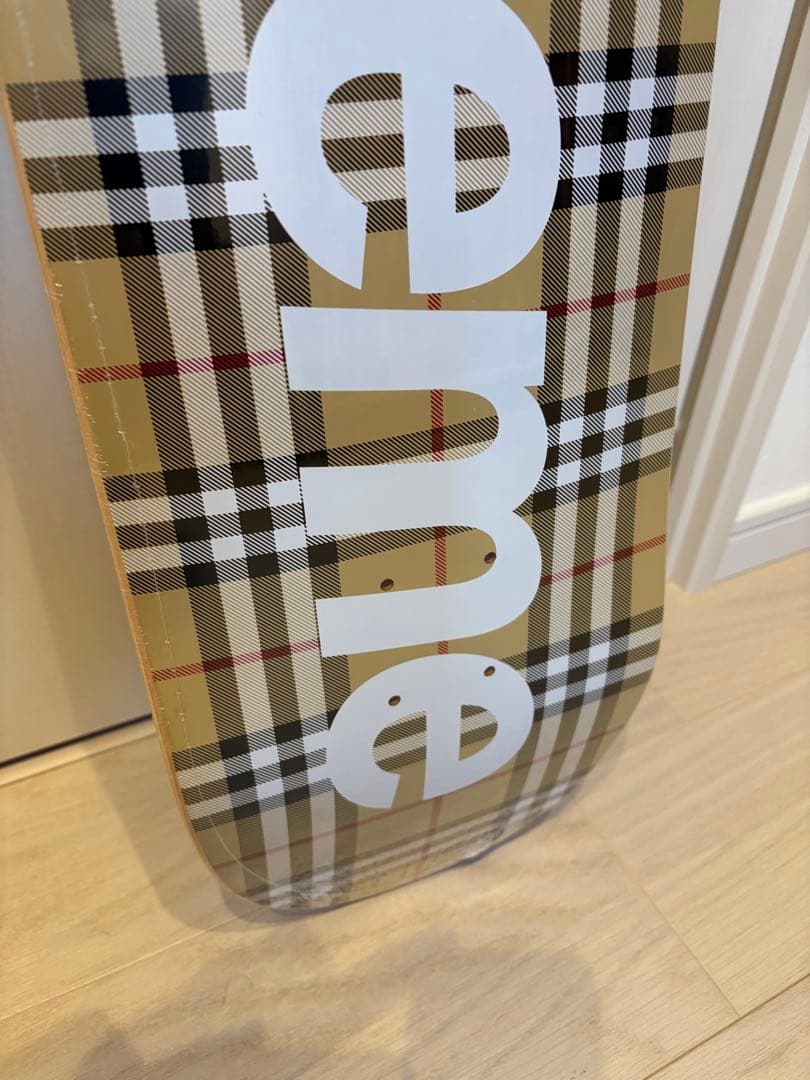 【新品】Supreme Burberry デッキ　シュリンク付