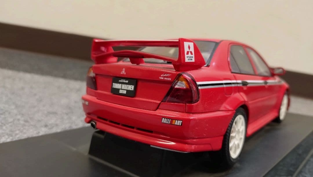 1/18 オートアート三菱 ランサーエボリューション トミマキ【ジャンク品】