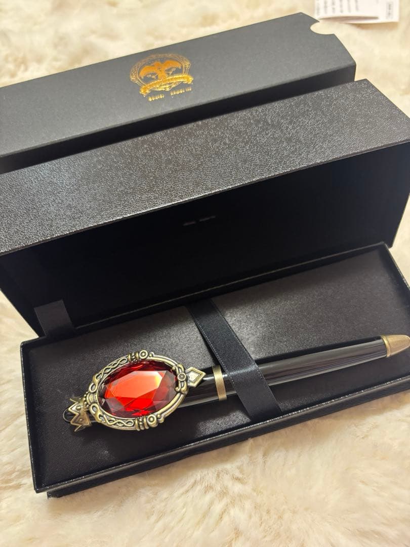 ツイステ　マジカルペン　レプリカ万年筆　ハーツラビュル寮