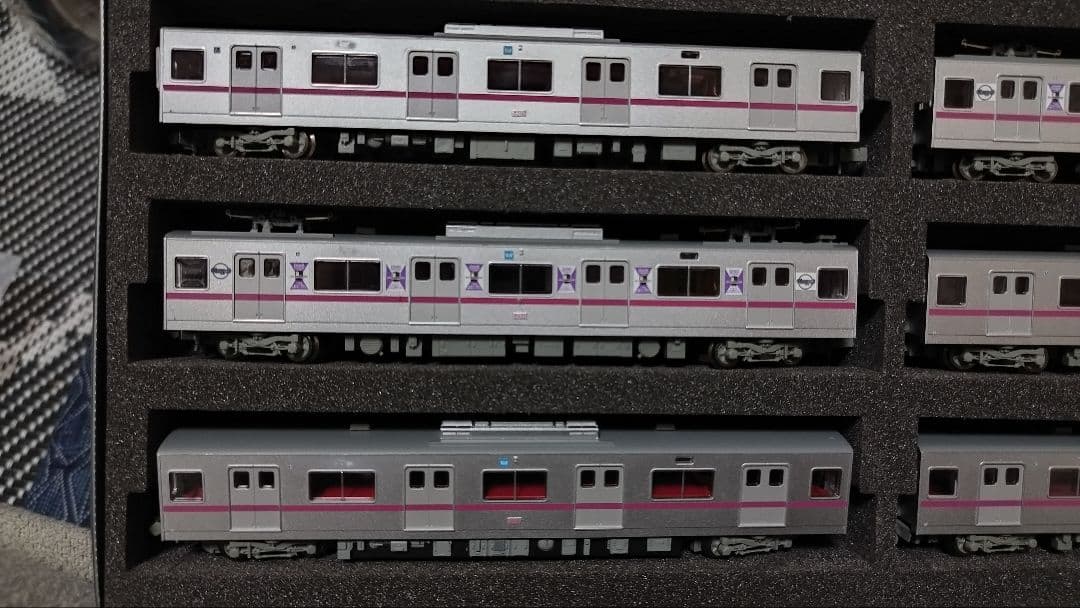 (営団)東京メトロ　8000系　8110編成　ラッピング加工品　マイクロエース