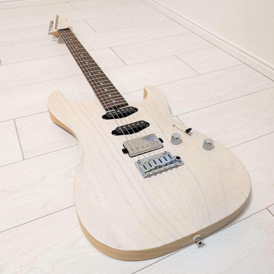 【送料無料】 Saito Guitars S-622 Trans White