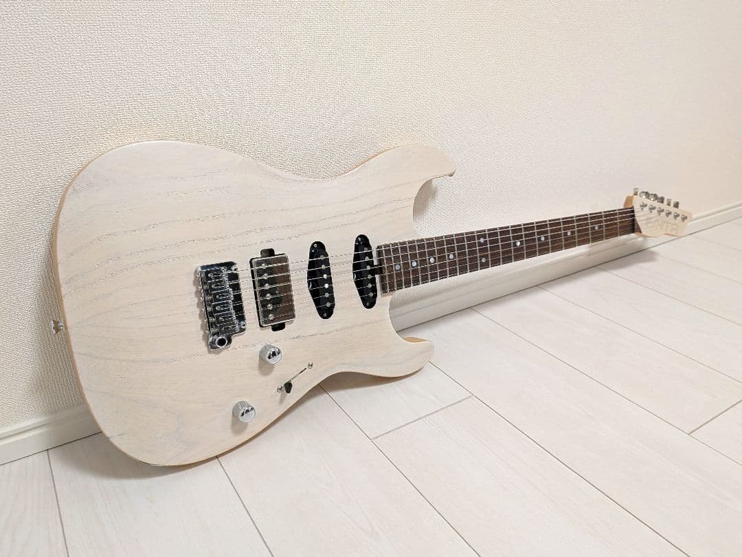 【送料無料】 Saito Guitars S-622 Trans White
