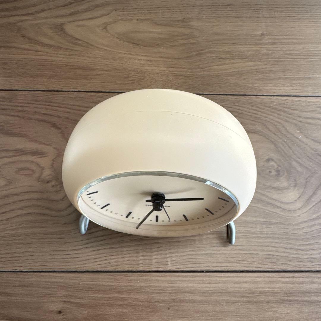 ARNE JACOBSEN テーブルクロック CITY HALL マットサンド