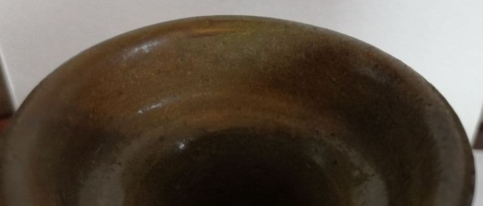 朝鮮　青磁鐵畫唐草紋瓶