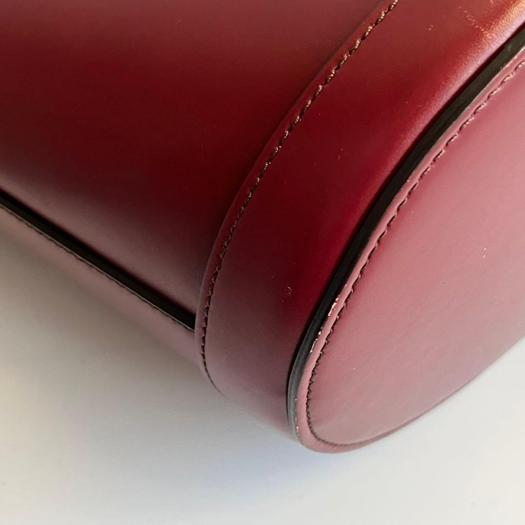 極美品✨　MARNI マルニ　ショルダーバッグ　バケツバッグ　レザー　赤系