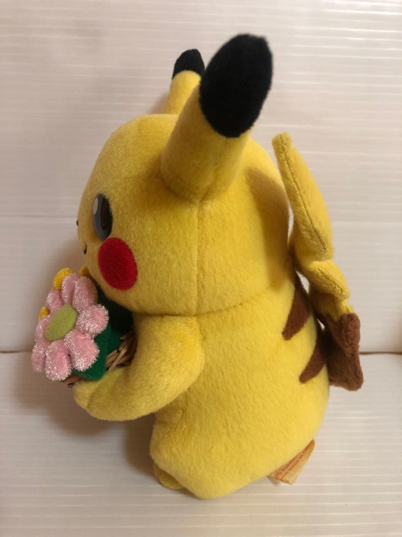美品　ピカチュウ チコリータ とりかえっこぬいぐるみ ポケモンセンター
