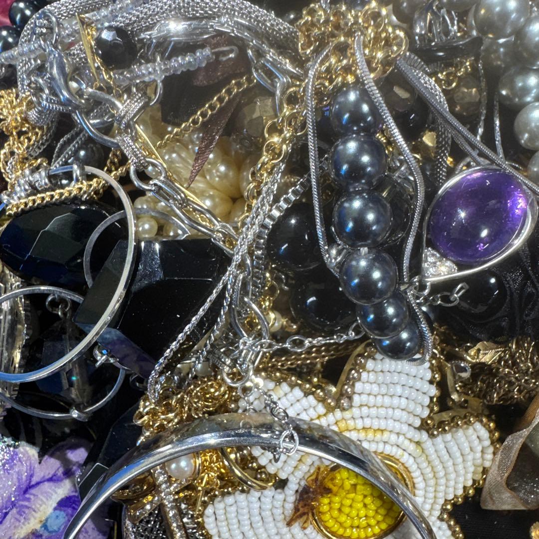 2950★レトロ　アクセサリーまとめ売り★大量★★整理品★遺品