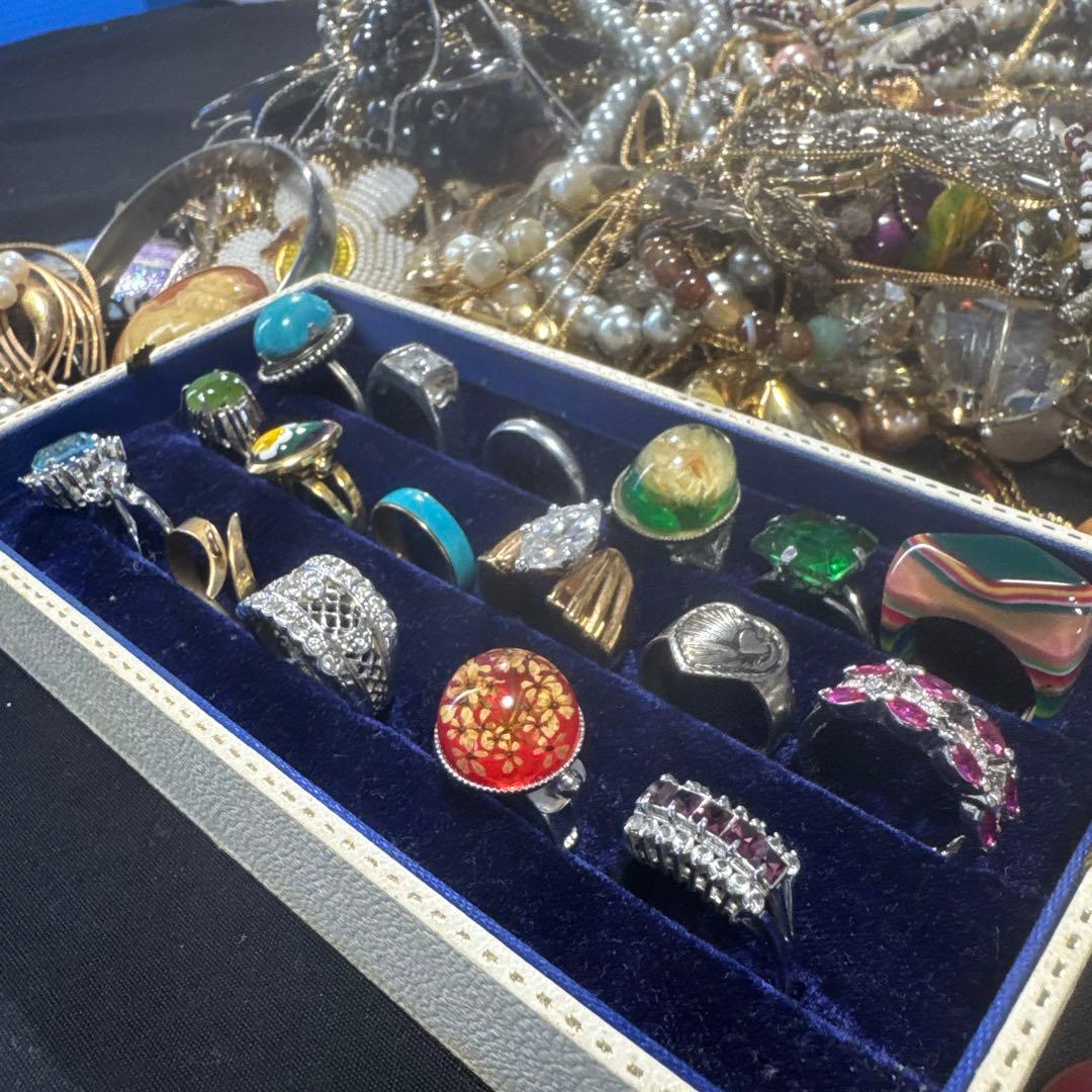 2950★レトロ　アクセサリーまとめ売り★大量★★整理品★遺品