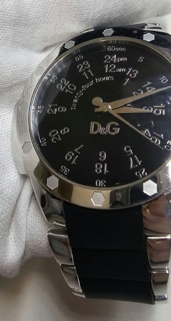 G*n様 D&G　ドルチェ&ガッバーナ　ブラック　アナログ腕時計　24時間表示