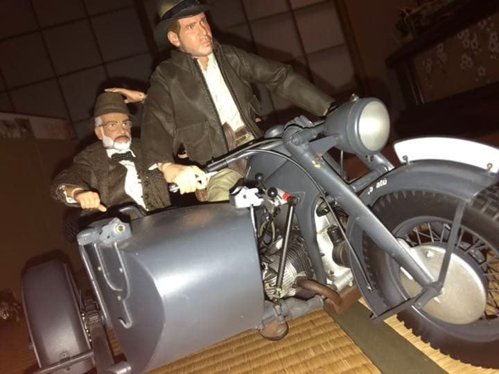 『インディ・ジョーンズ／最後の聖戦』　サイドカーシーン再現フィギュア