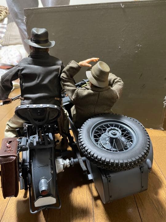 『インディ・ジョーンズ／最後の聖戦』　サイドカーシーン再現フィギュア