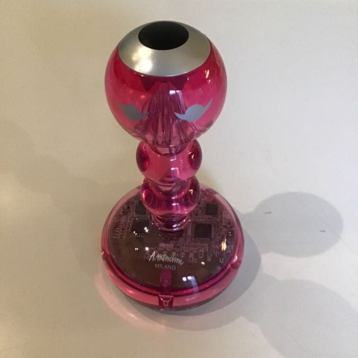 メンディー二デザイン！卓上ライトチーンという音声に心清める ピンク色 未使用品