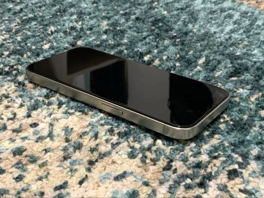 バッテリー90% iPhone 15 Pro 128GB ナチュラルチタニウム