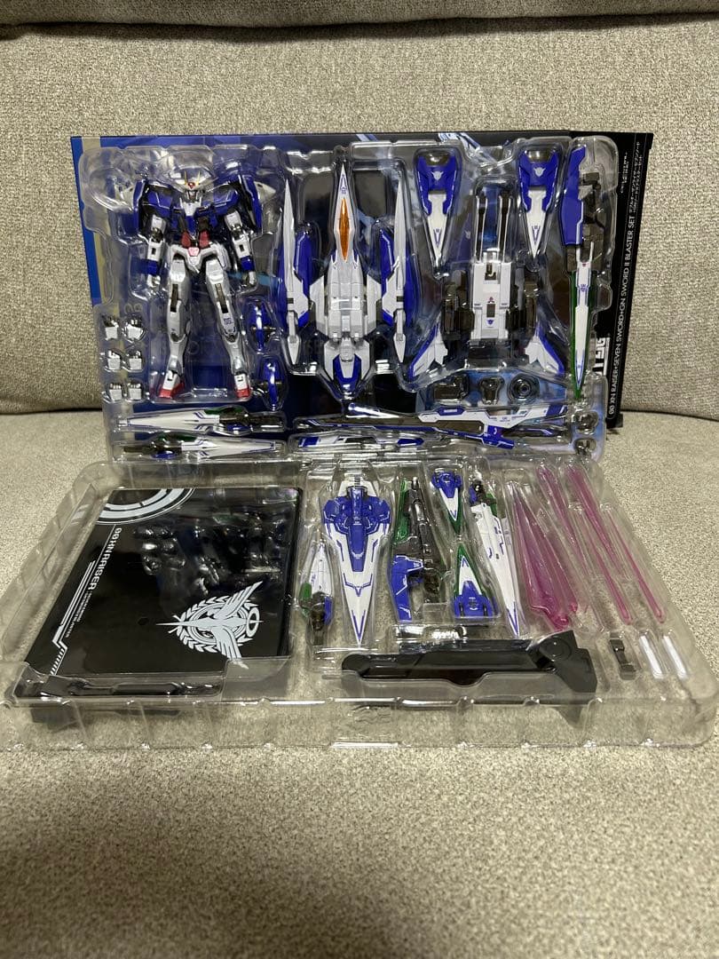 L ROBOT魂　ダブルオーザンライザーセブンソード+GNソードⅡ