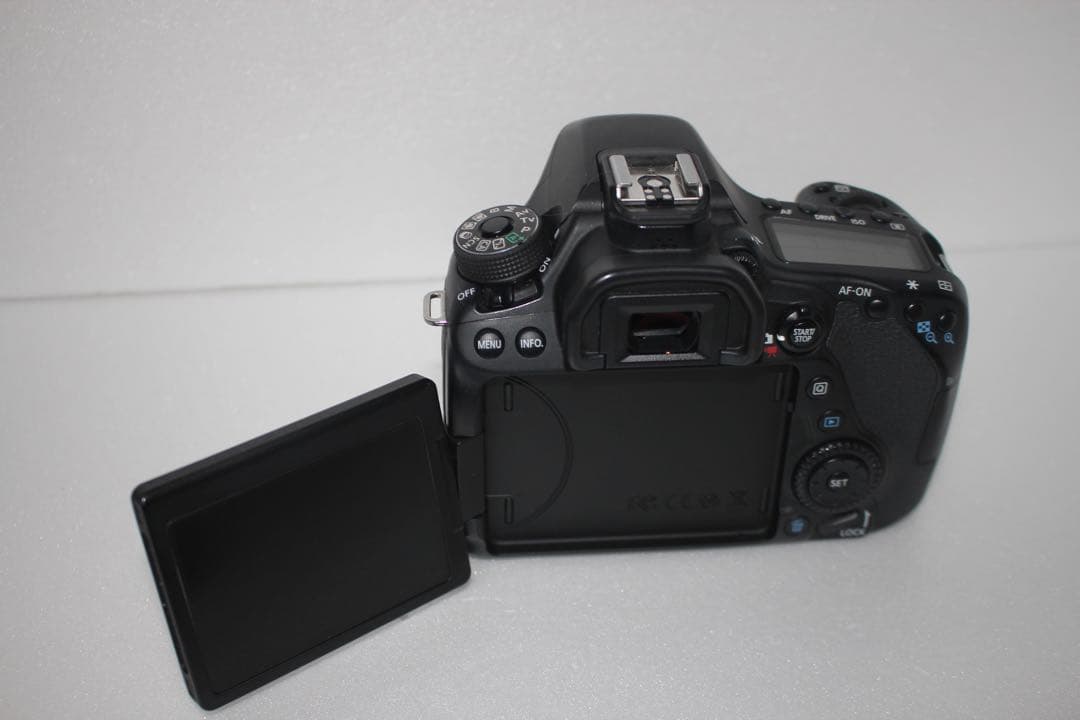 Wi-Fi/動画/保証/手ぶれ補正付きCanon EOS 80Dレンズセット