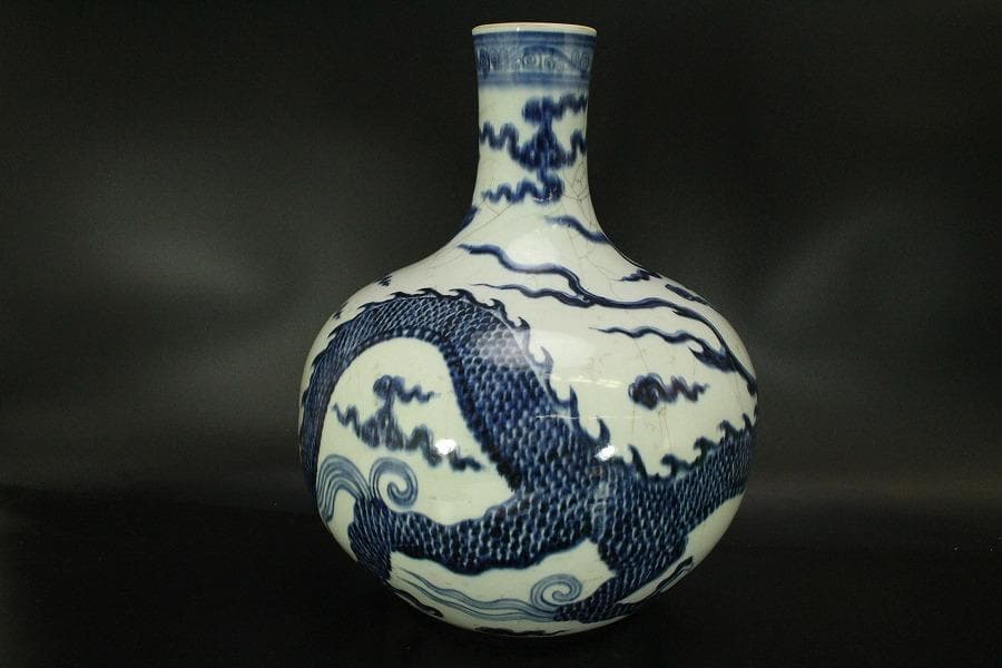 中国美術 青花 纏龍紋 天球瓶 高42cm(LC598)