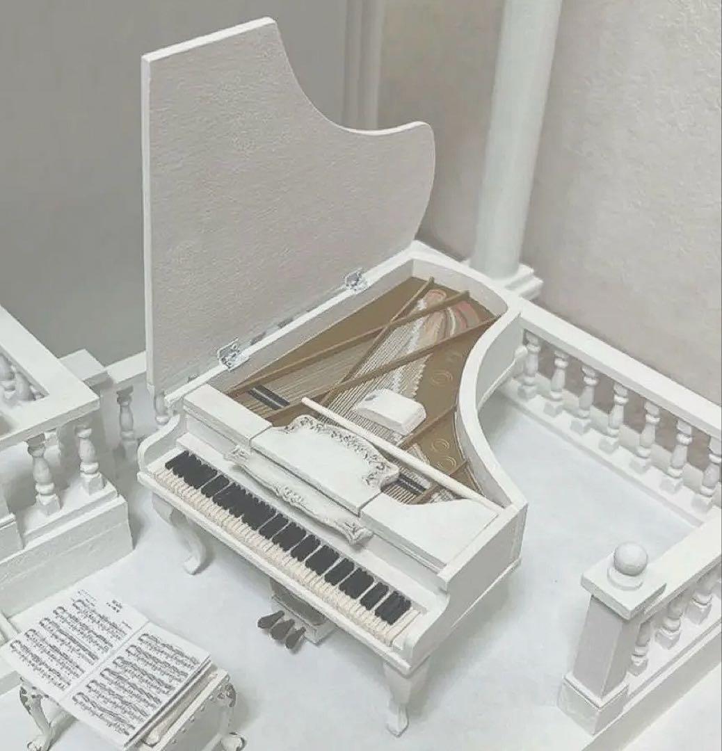 t*e様 ★ミニチュア　グランドピアノとハープのステージ