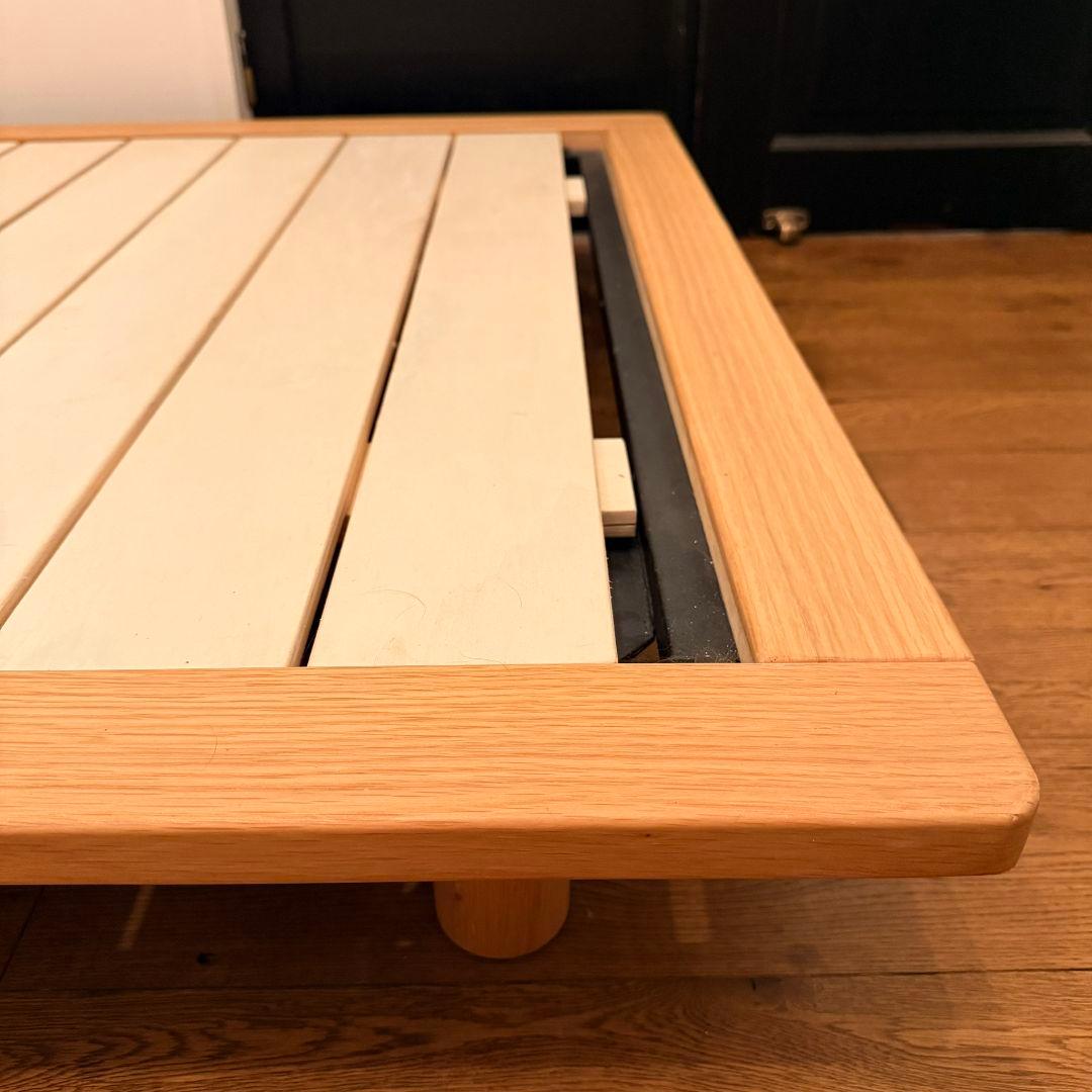 無印ベッドフレーム　シングルベッド　脚付き