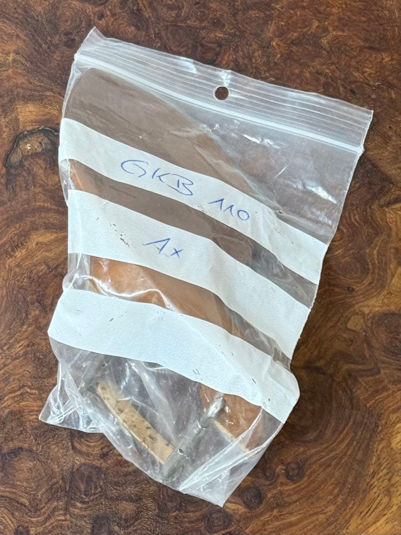 【新品】ドイツTempel工房製 バイオリン用高級あご当て（チタン金具付き）