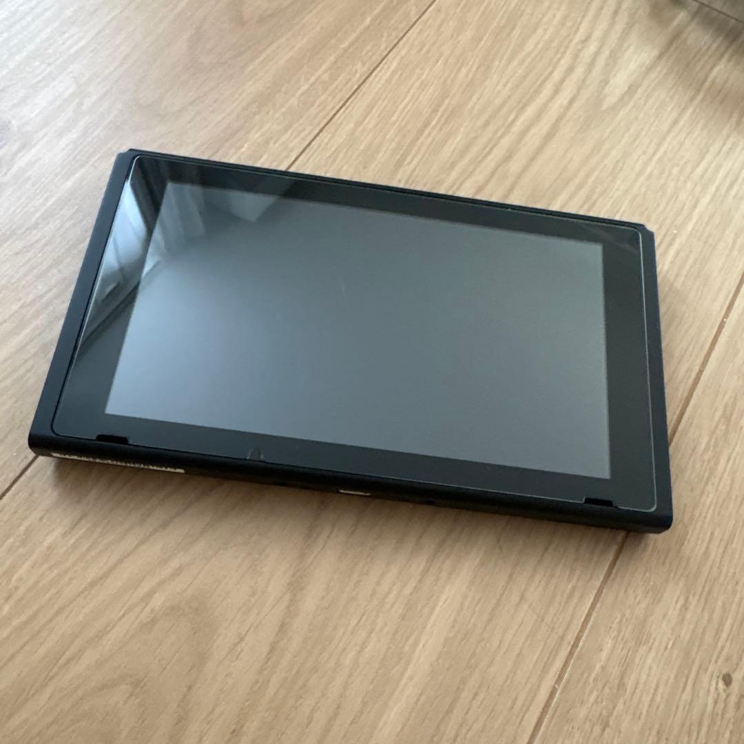 Nintendo Switch 本体　ジョイコンなし