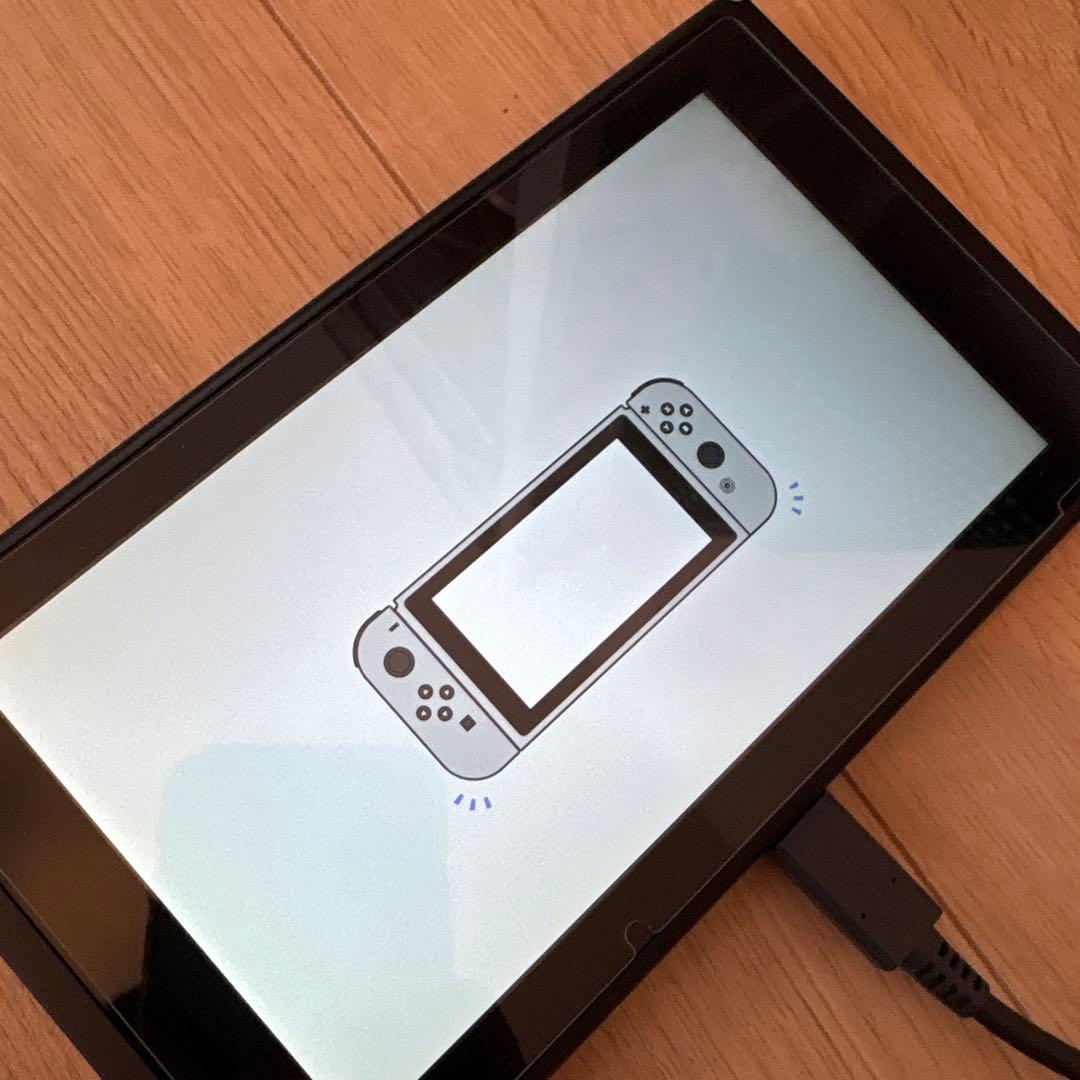 Nintendo Switch 本体　ジョイコンなし