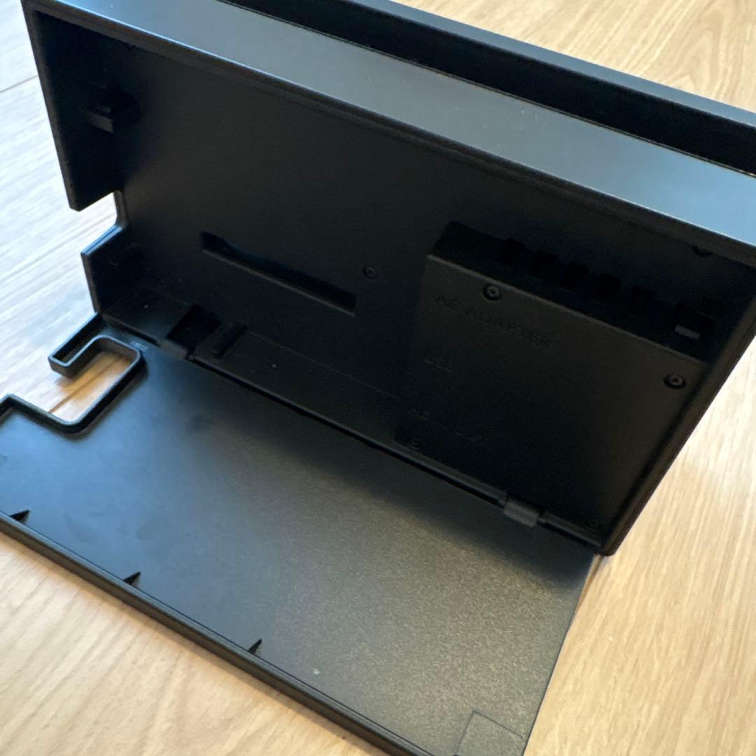 Nintendo Switch 本体　ジョイコンなし