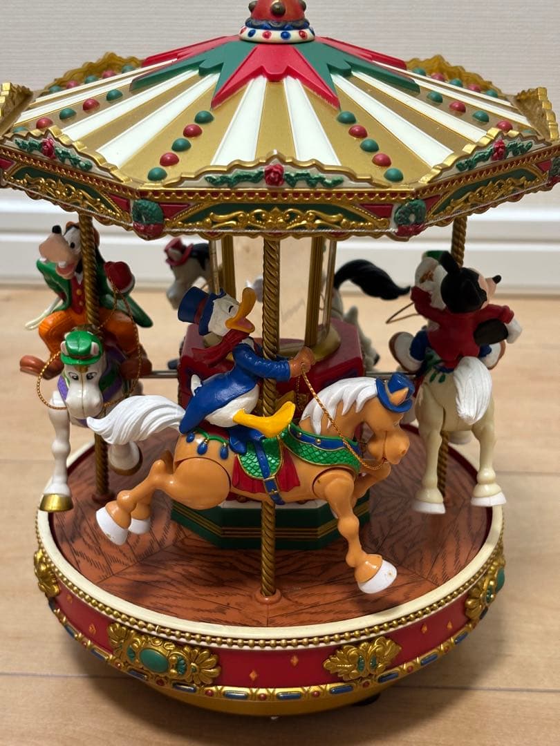 レア　ミッキーホリデイゴーランド　ディズニー　クリスマス　美品　オルゴール50曲