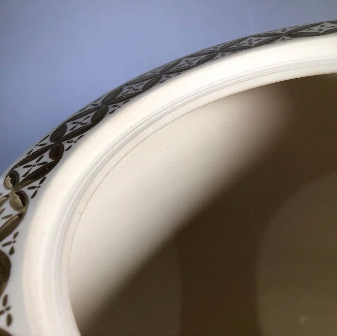 Ｎ９９６　水指　『鳴滝窯　橋本城岳造』『金彩色絵春秋草花文』　共箱　茶道具